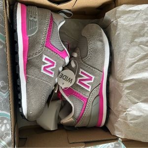 NWT WIDE WIDTH 574 LIFESTYLE SNEAKER TODDLER